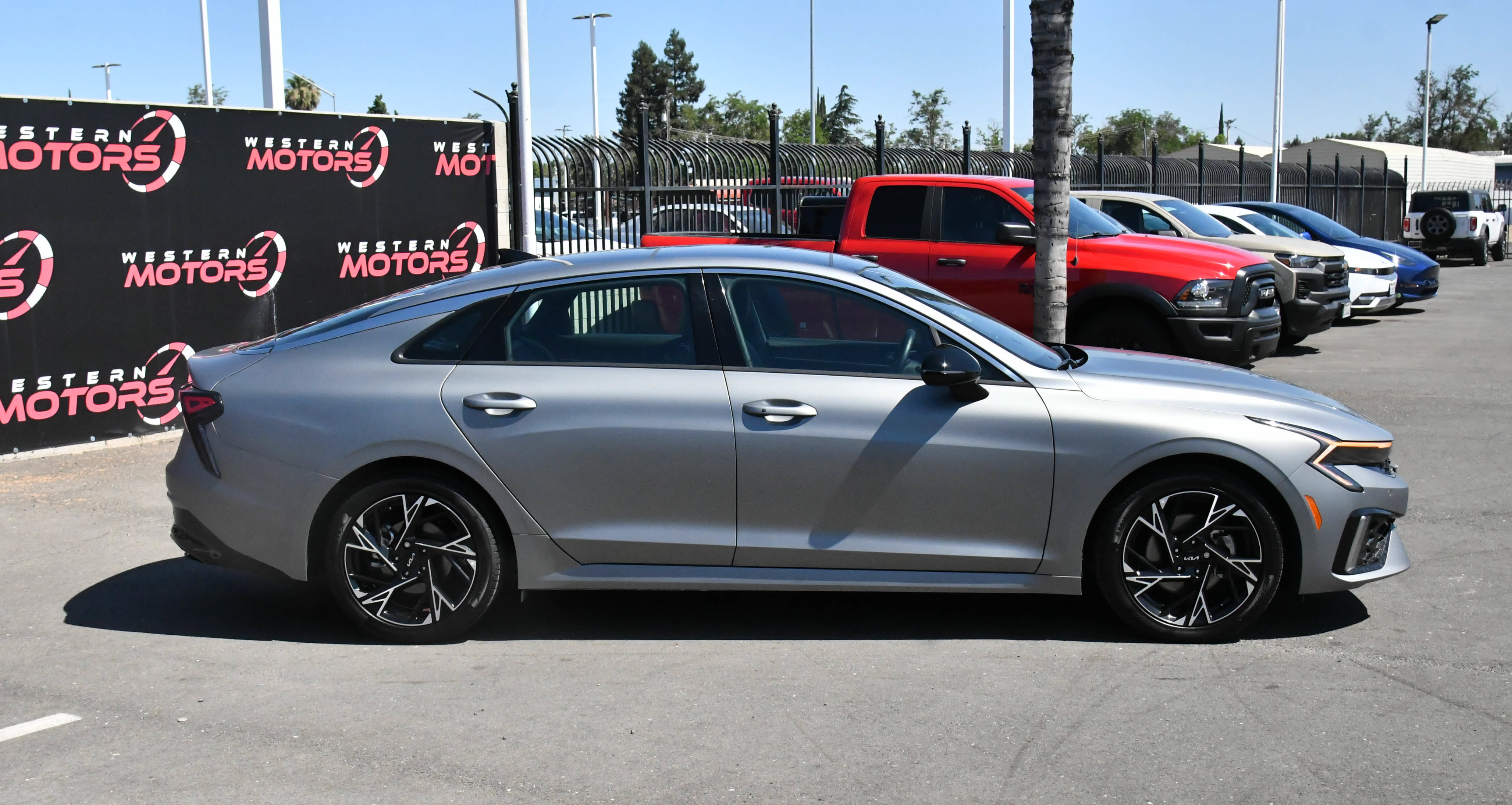Used 2025 Kia K5 GT-Line w/ GT-Line Premium Package FWD image 9