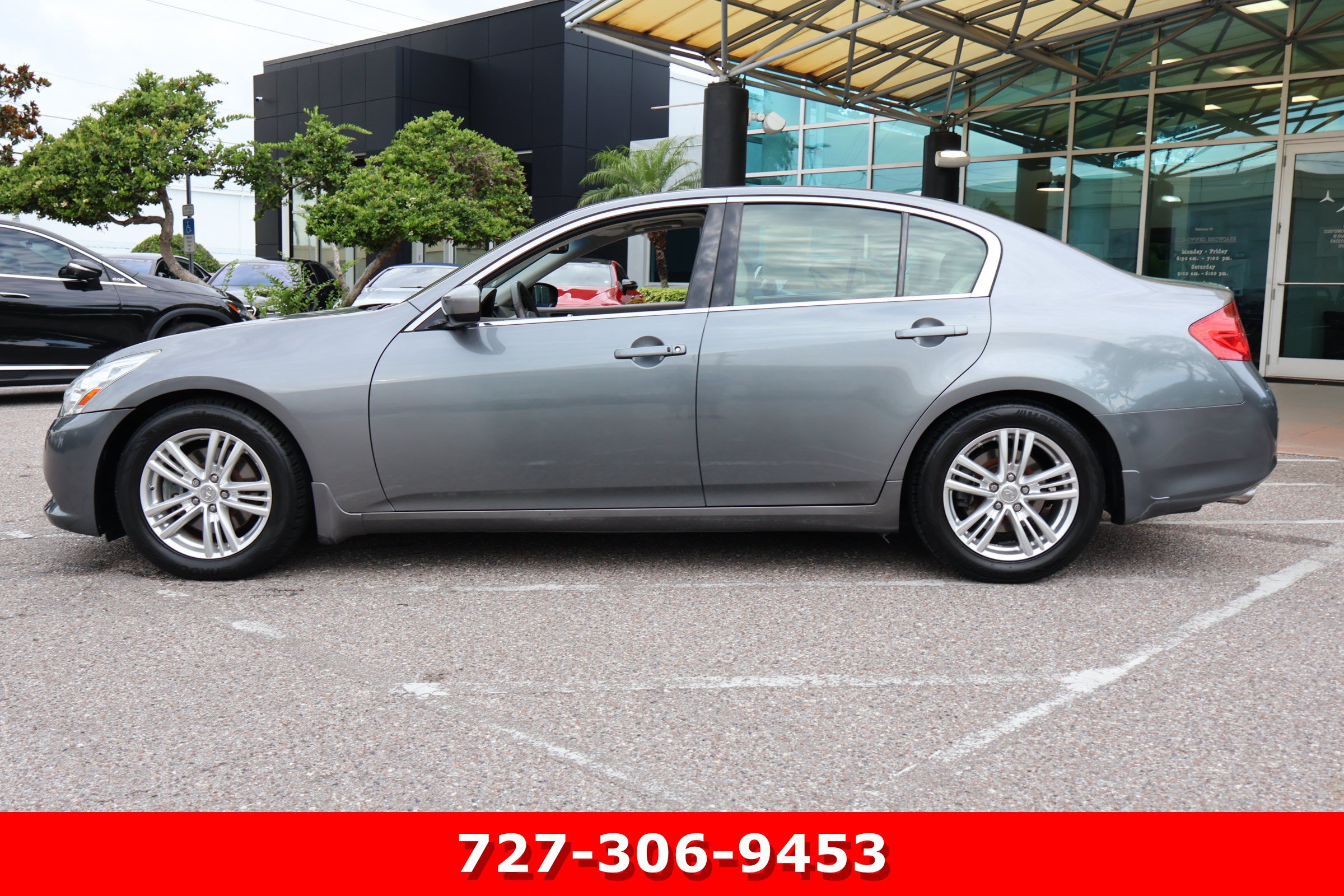 Used 2010 INFINITI G37 Journey w/ Premium Pkg RWD image 6