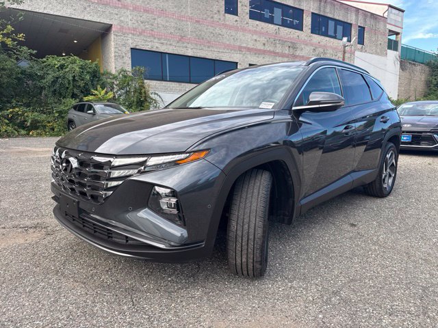 Used 2024 Hyundai Tucson Limited AWD/4WD image 3