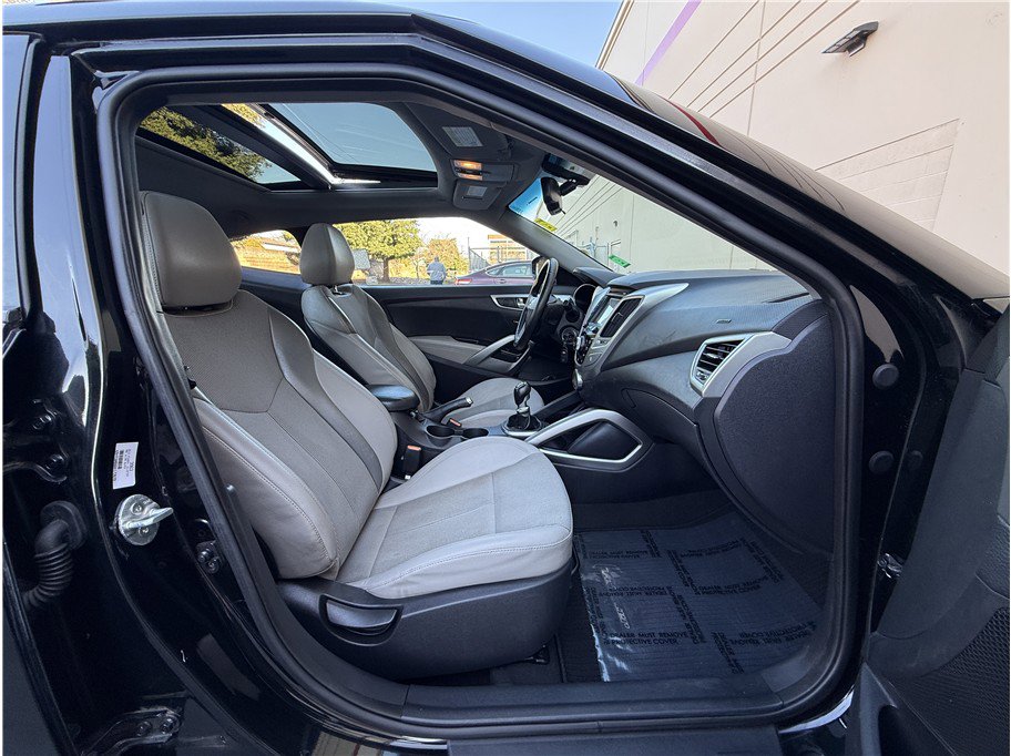 Used 2013 Hyundai Veloster w/ Style Pkg FWD image 13