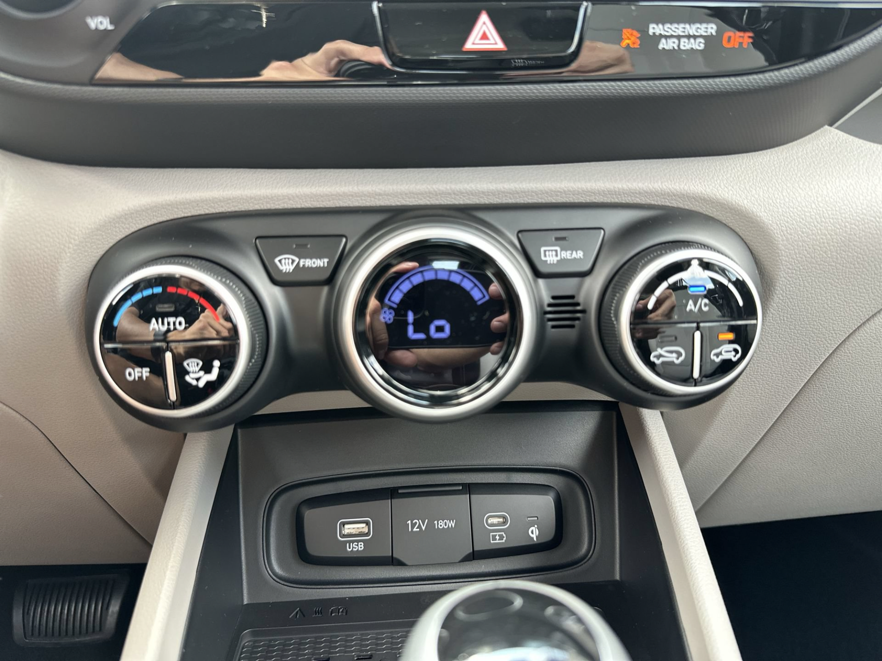 New 2026 Hyundai Venue SEL FWD image 17