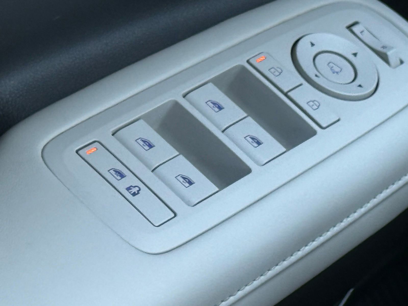 Used 2024 Hyundai Santa Fe Calligraphy image 38