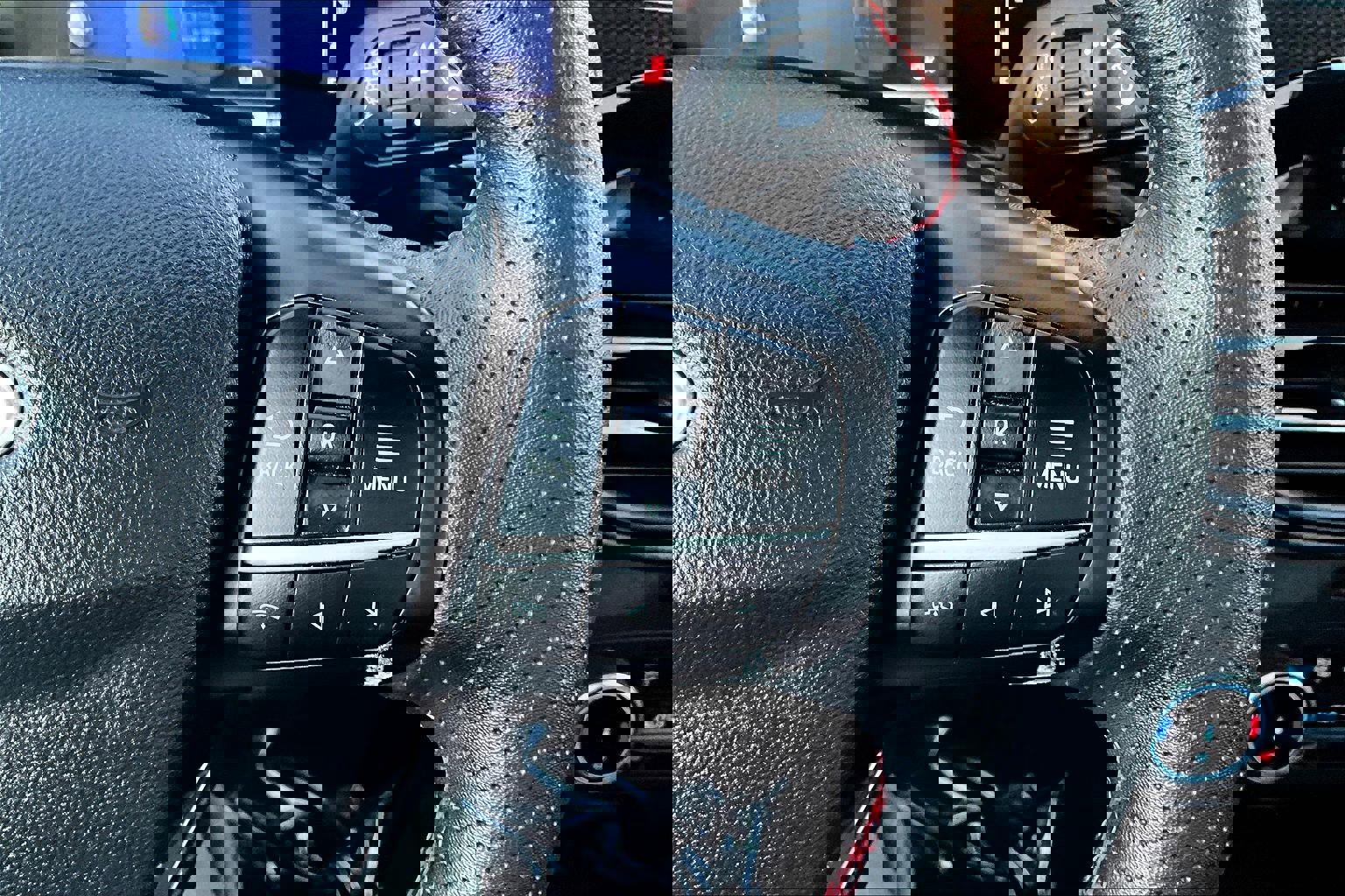 Used 2025 Ford Escape ST-Line w/ Cold Weather Package image 17