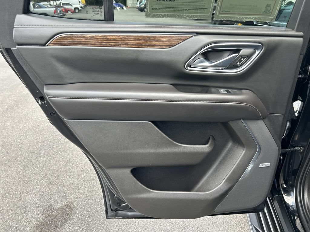 Used 2021 Chevrolet Tahoe High Country RWD image 28