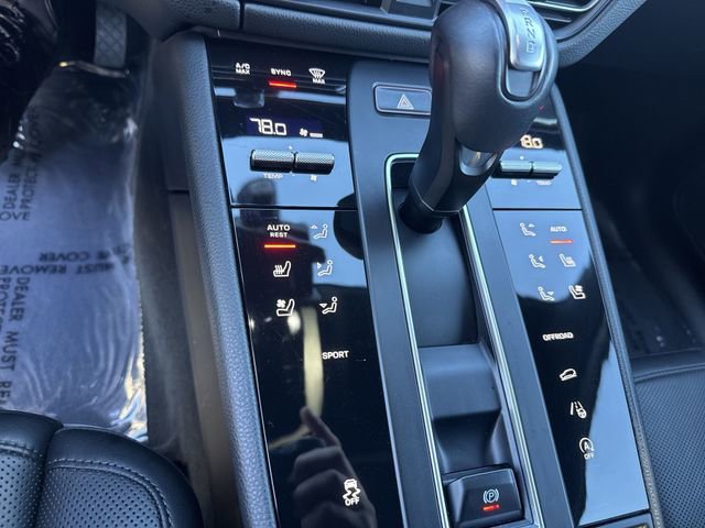 Used 2022 Porsche Macan AWD/4WD image 23