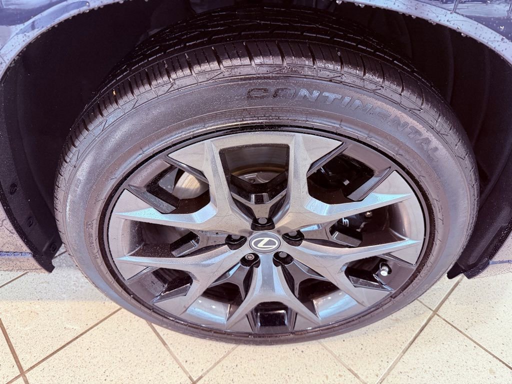 Certified 2026 Lexus TX 500h AWD w/ Technology Package image 21