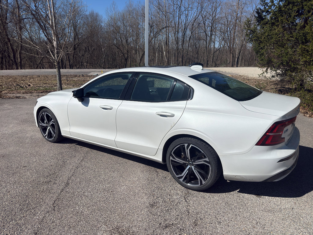Used 2024 Volvo S60 B5 Core image 6