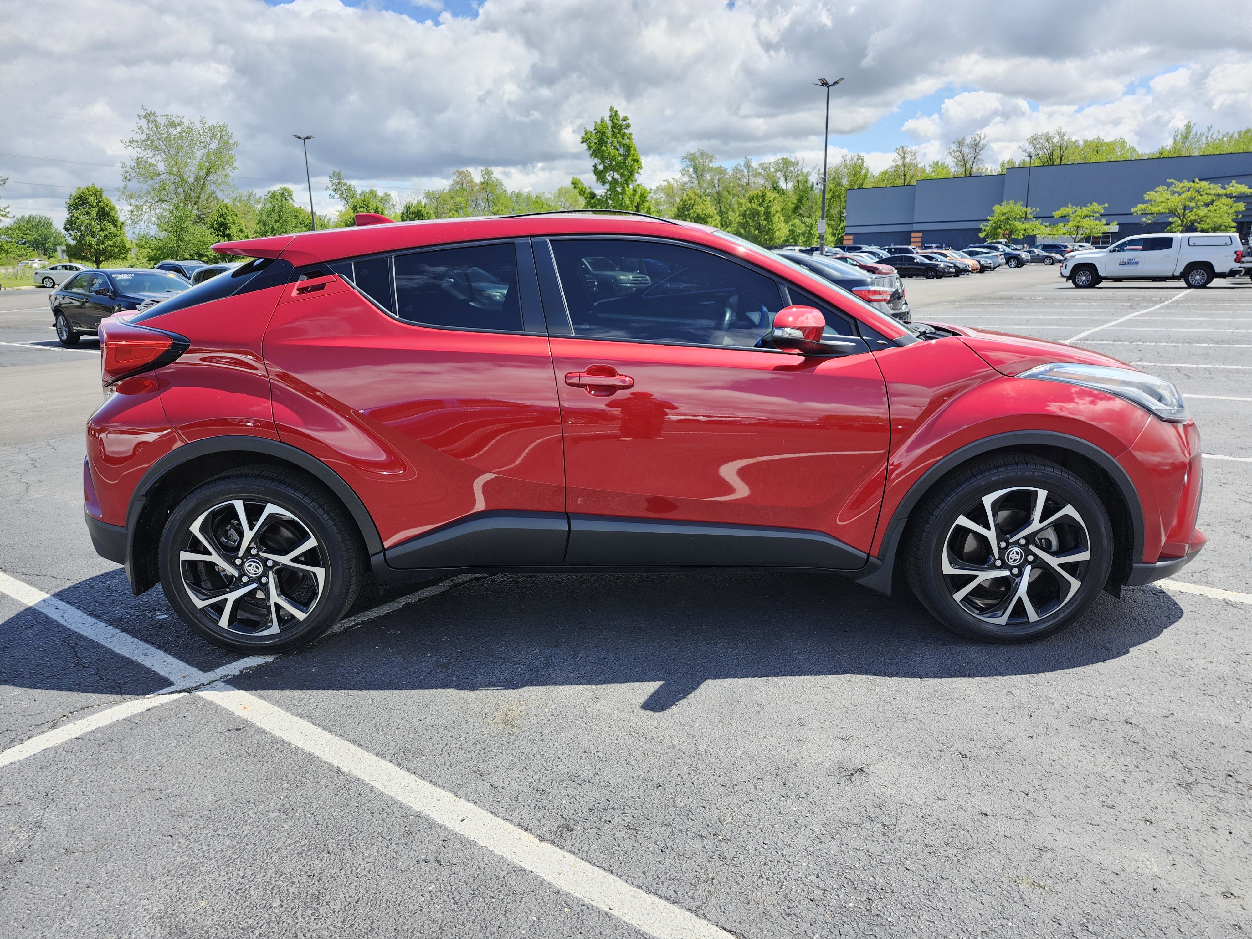 Used 2021 Toyota C-HR XLE FWD image 15