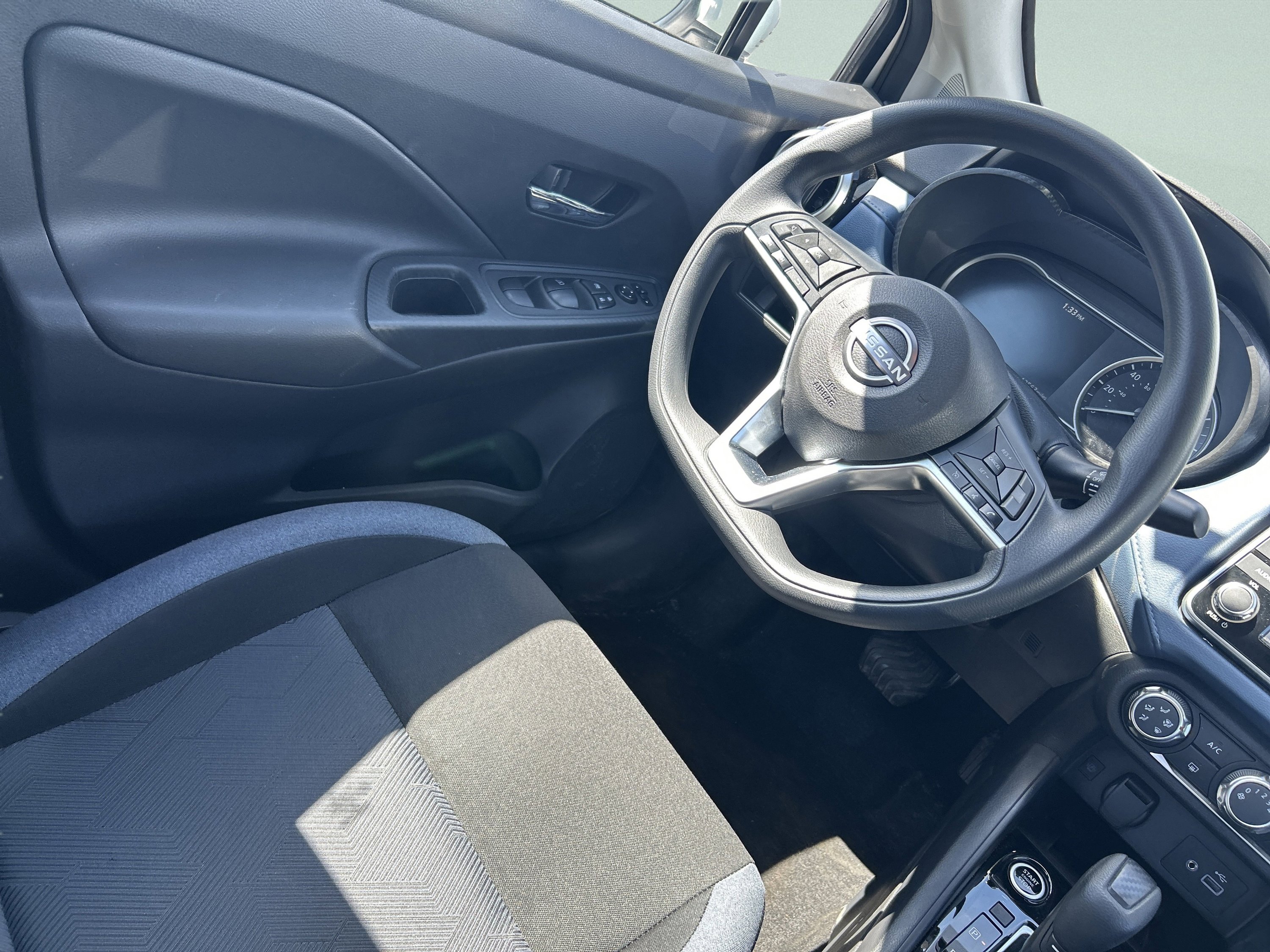 Used 2025 Nissan Versa SV FWD image 20