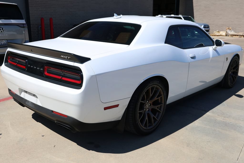 Used 2016 Dodge Challenger SRT Hellcat RWD image 5