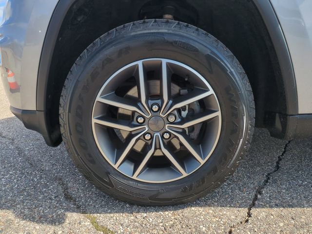 Used 2020 Jeep Grand Cherokee Laredo w/ Quick Order Package 2BN North image 21