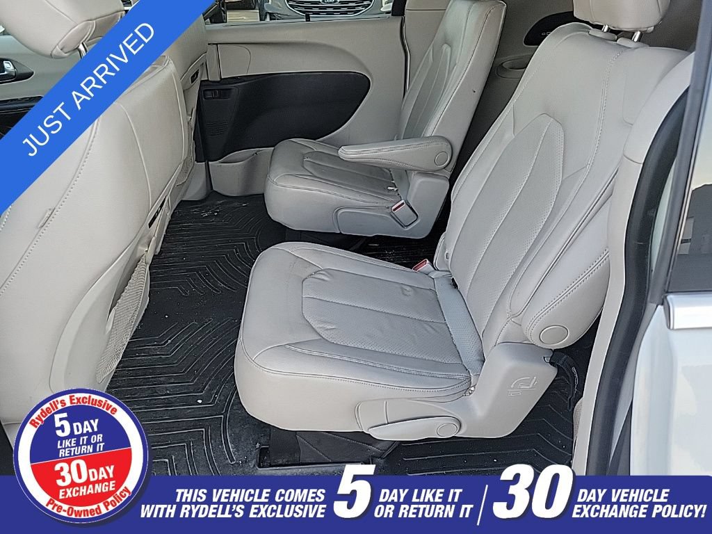 Used 2021 Chrysler Pacifica Touring-L w/ Premium & Safety Sphere Group AWD/4WD image 10