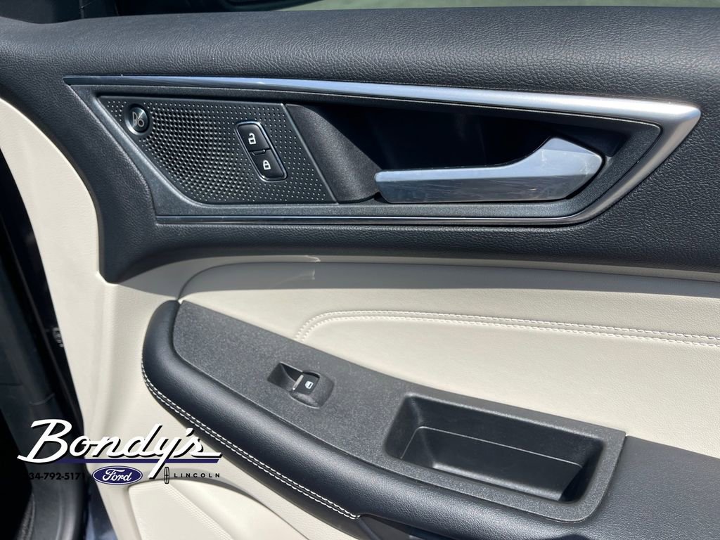 Used 2024 Ford Edge Titanium image 18