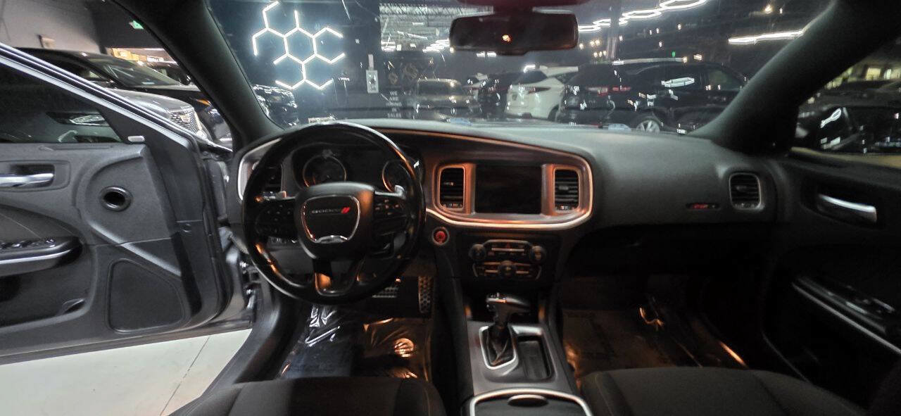 Used 2021 Dodge Charger Scat Pack w/ Navigation & Travel Group RWD image 23