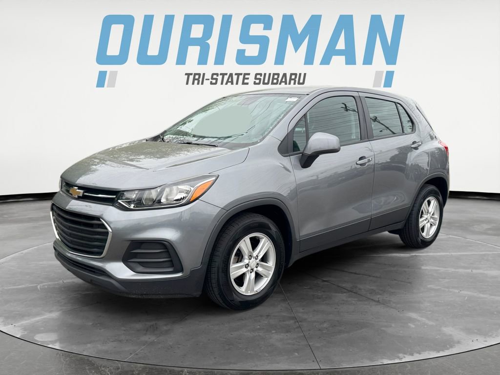 Used 2020 Chevrolet Trax LS FWD image 2