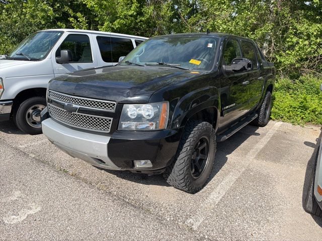 Used 2008 Chevrolet Avalanche LT w/ LT Preferred Equipment Group AWD/4WD image 2