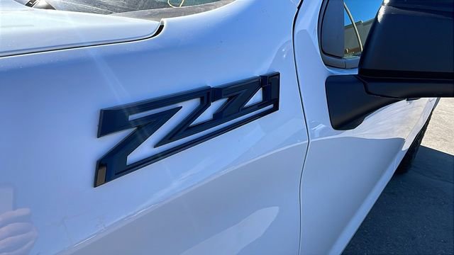 New 2026 Chevrolet Silverado 1500 Custom Trail Boss w/ LPO, Dark Essentials Package image 12