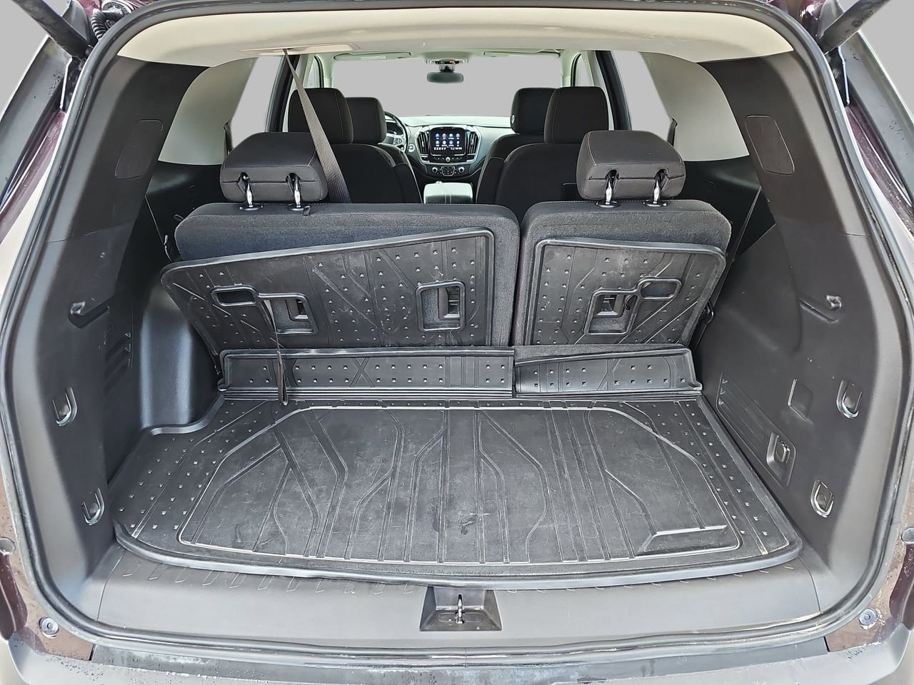 Used 2020 Chevrolet Traverse LT FWD image 16