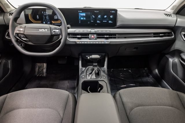 Used 2025 Kia K4 FWD image 25
