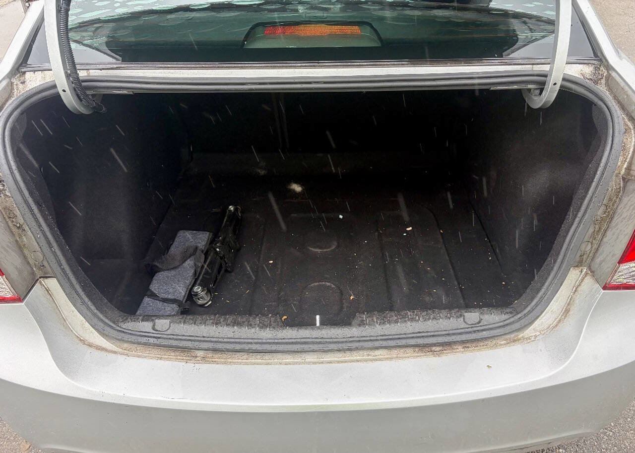 Used 2013 Chevrolet Cruze LS image 21