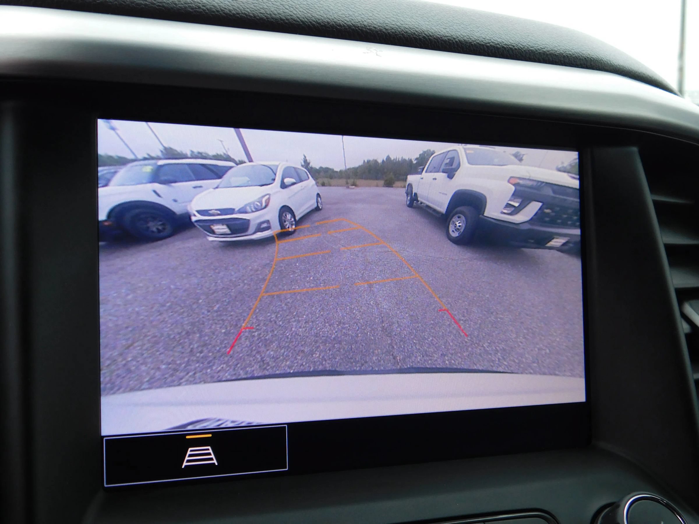 Used 2023 GMC Acadia SLT FWD image 19