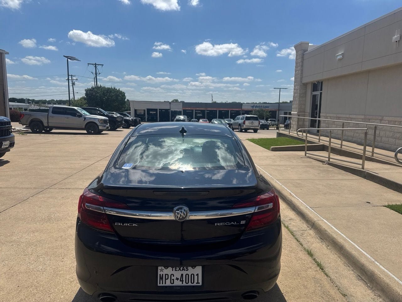 Used 2016 Buick Regal Premium w/ Driver Confidence Package #2 FWD image 5