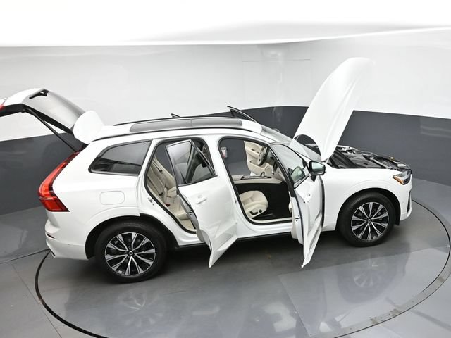 Used 2024 Volvo XC60 B5 Plus w/ Protection Package Premier AWD/4WD image 41