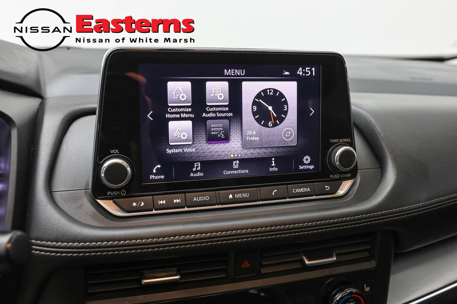 Used 2024 Nissan Rogue SV w/ SV Premium Package FWD image 18