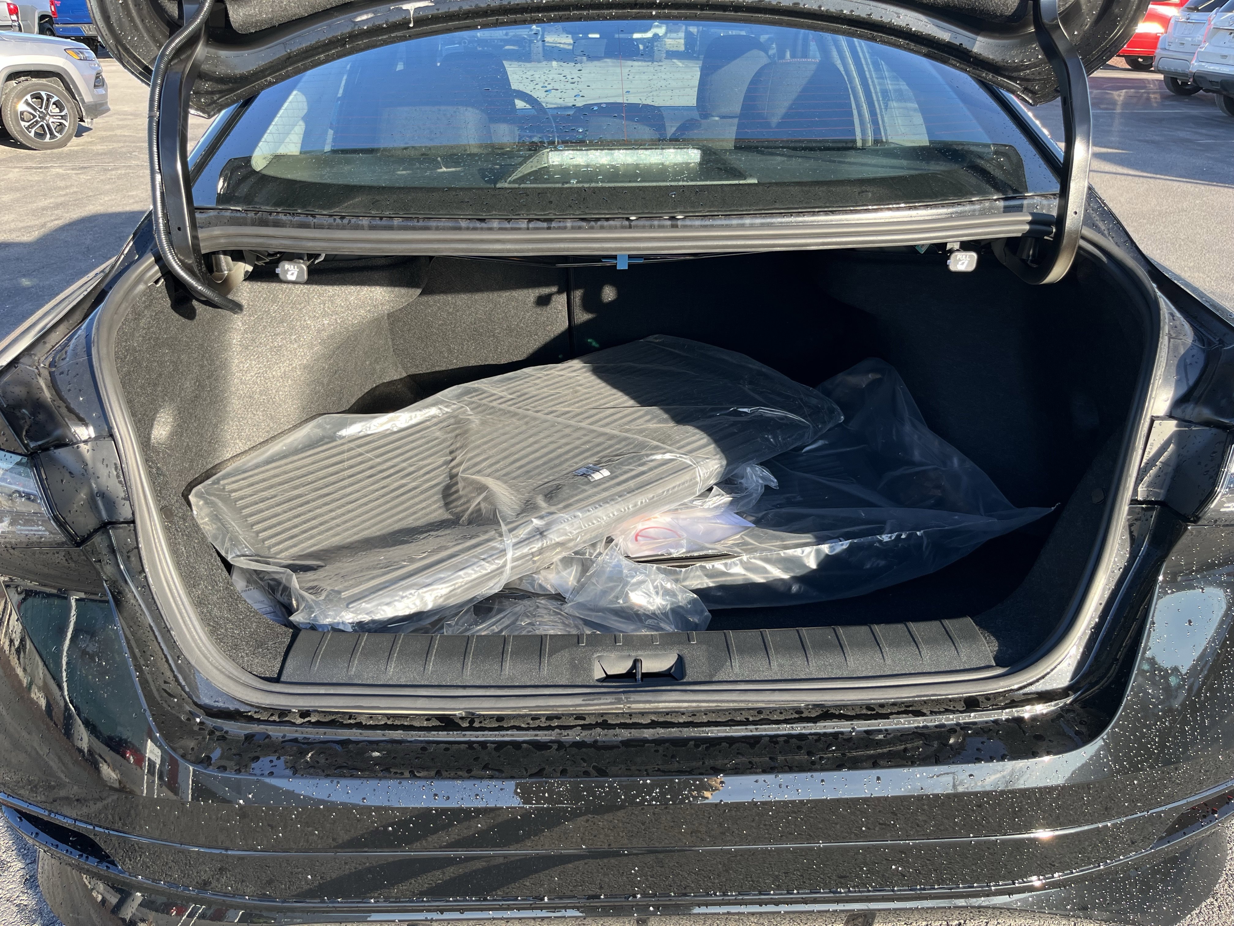 New 2026 Nissan Sentra SR w/ Floor Mat Package image 5