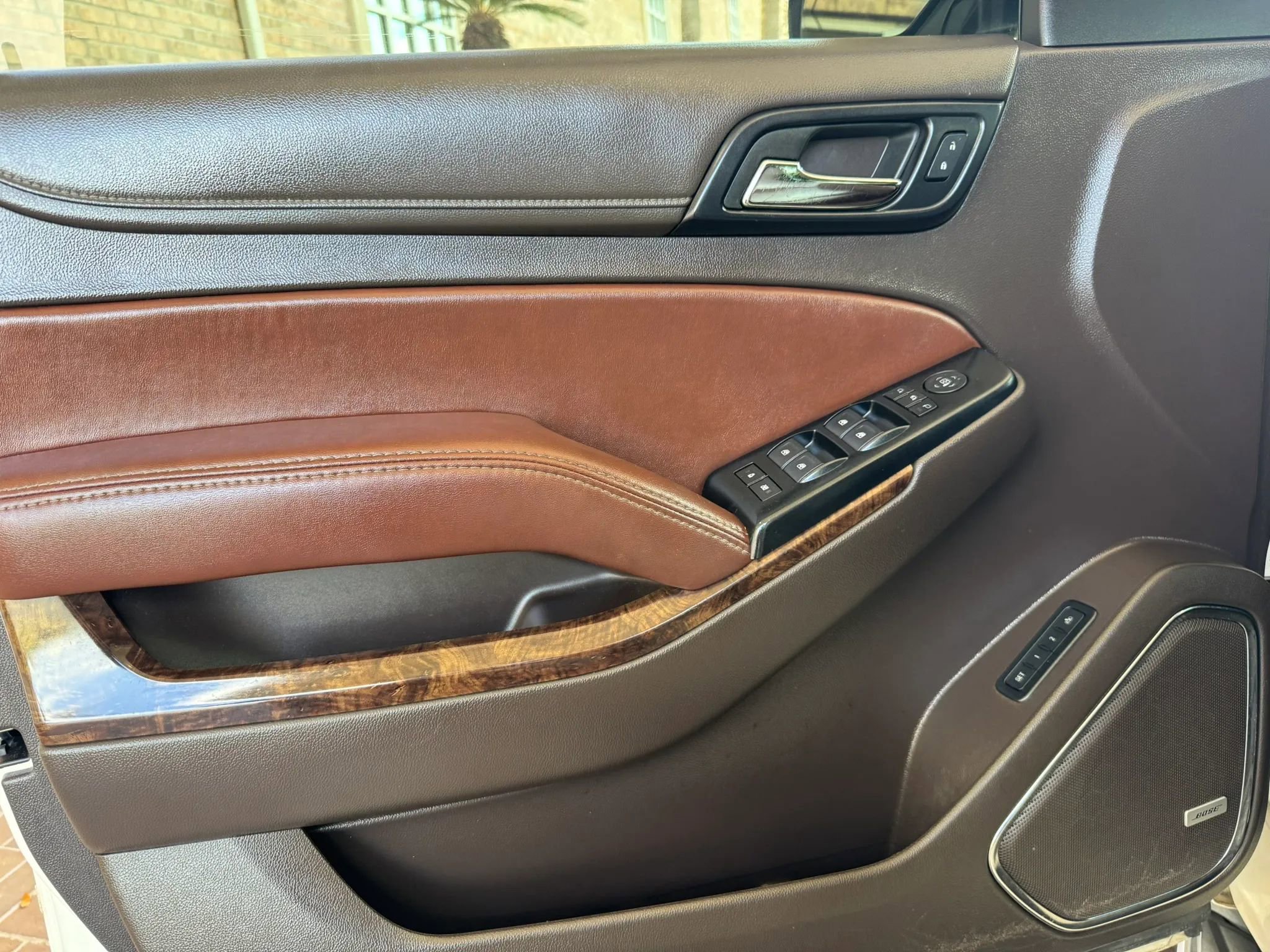 Used 2015 Chevrolet Tahoe LTZ RWD image 15