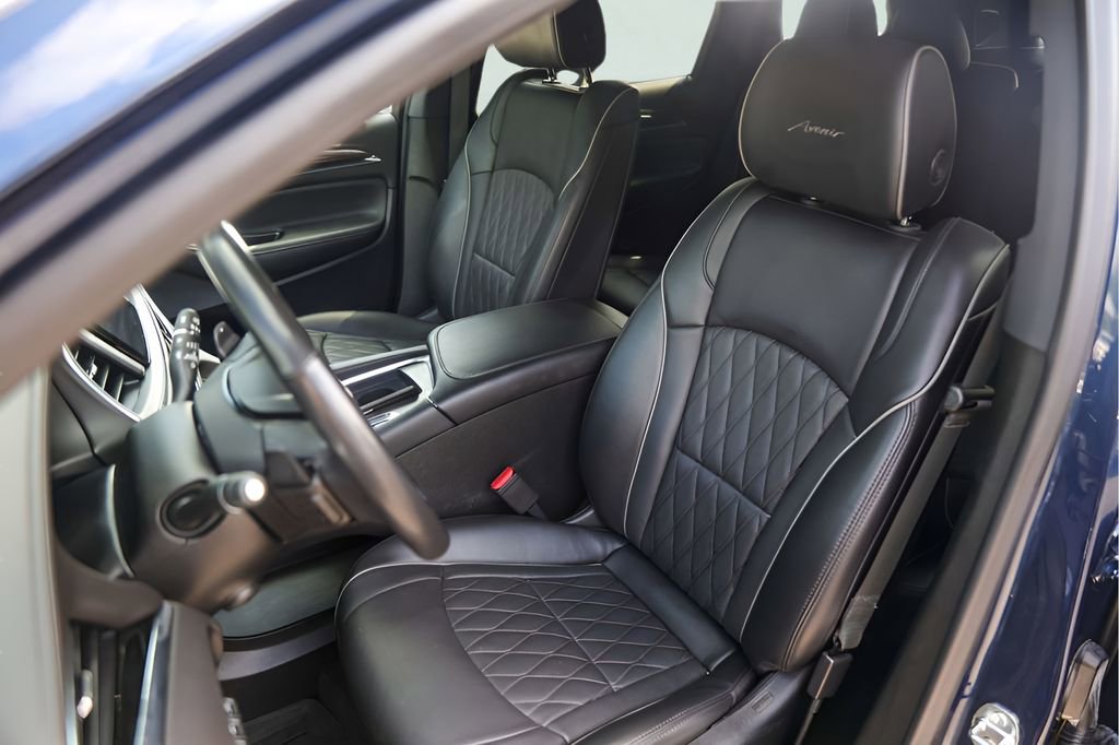 Used 2023 Buick Enclave Avenir w/ Avenir Technology Package image 10