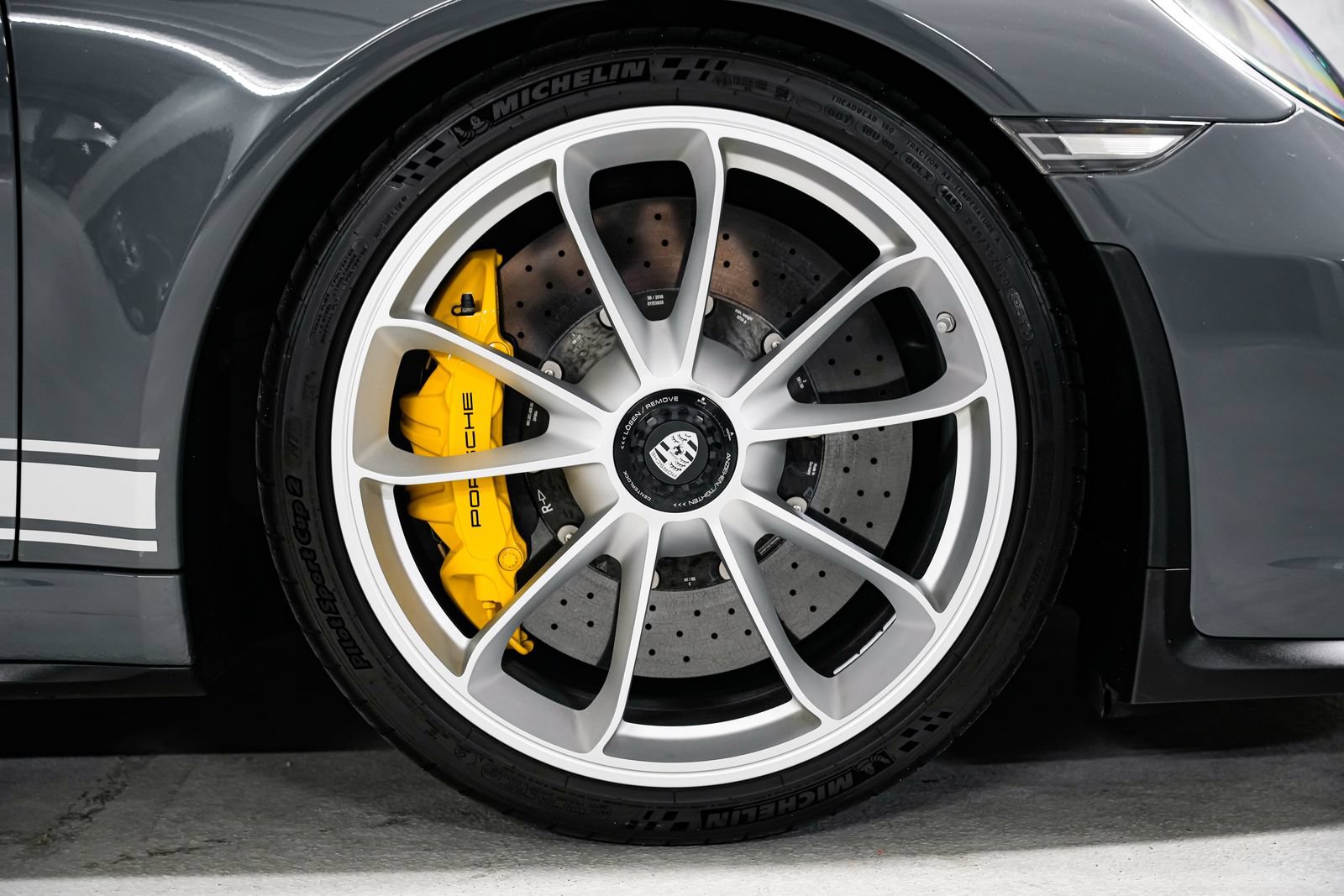 Used 2018 Porsche 911 GT3 RWD image 48