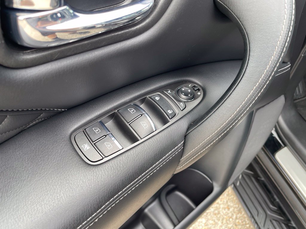 Used 2024 INFINITI QX80 Sensory RWD image 19