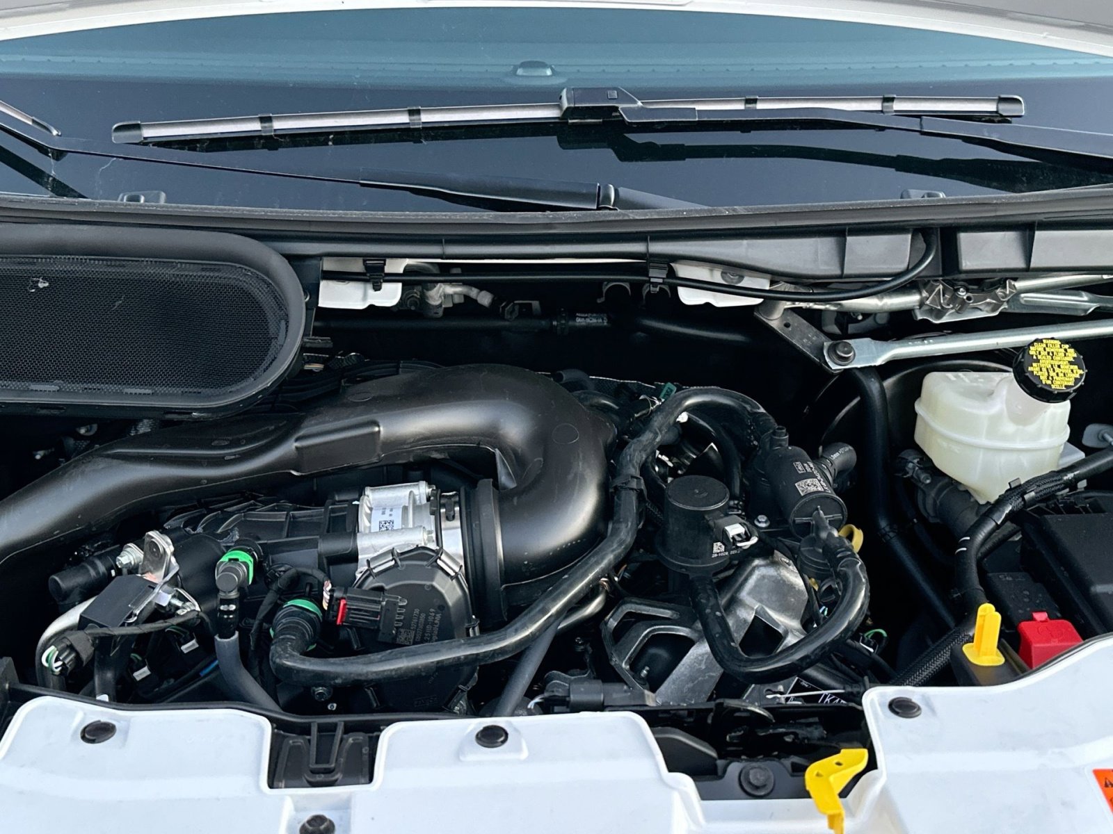 New 2026 Ford Transit 250 148 Medium Roof w/ Load Area Protection Package image 36