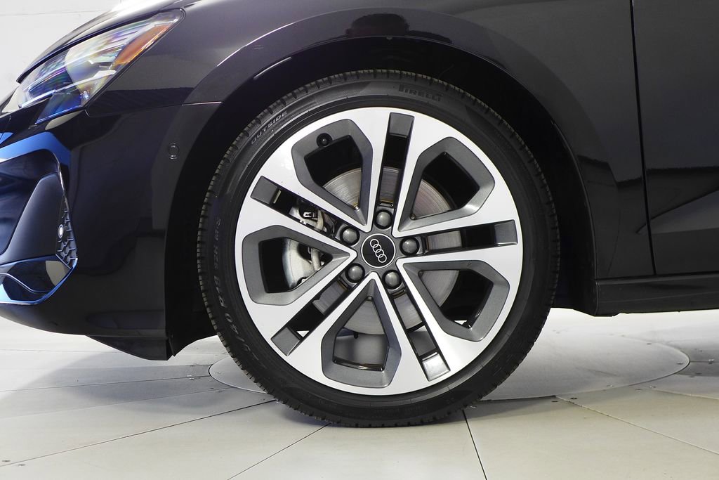 Used 2025 Audi A3 2.0T Premium w/ Black Optic Package image 5