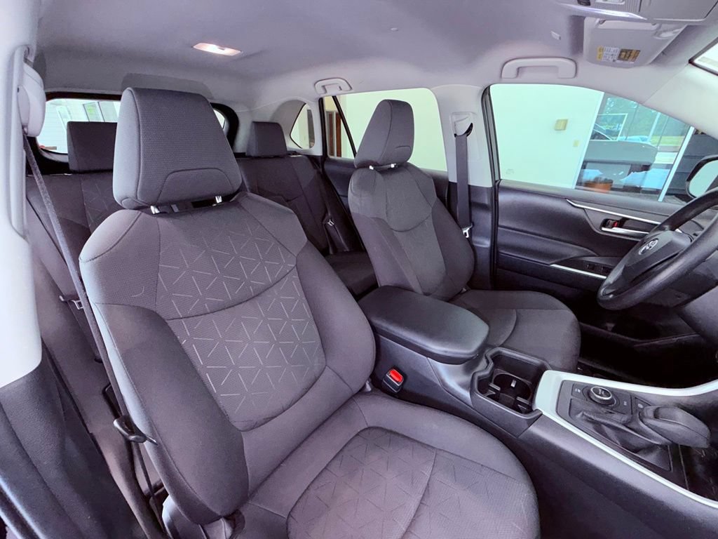 Used 2024 Toyota RAV4 AWD Hybrid image 9