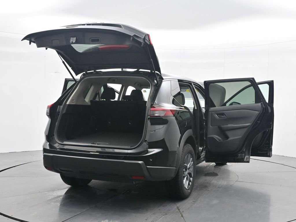 Used 2024 Nissan Rogue S image 35