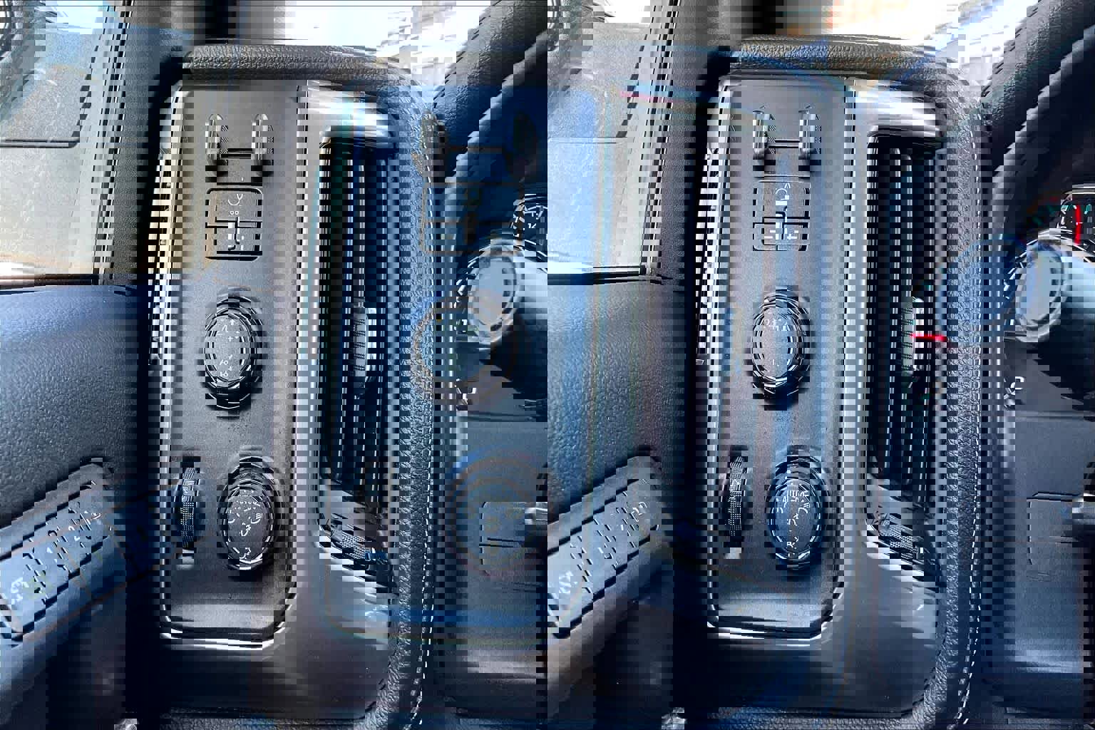 Used 2019 Chevrolet Silverado 2500 LTZ w/ Duramax Plus Package image 35