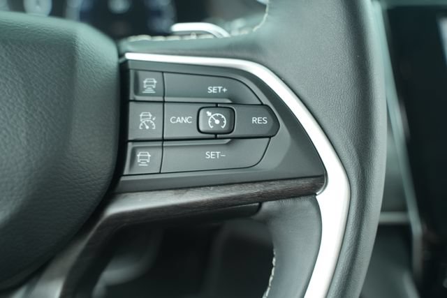 Used 2021 Jeep Grand Cherokee L Limited AWD/4WD image 34
