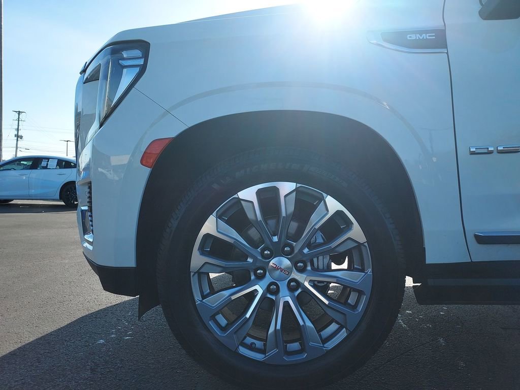 Used 2023 GMC Yukon Denali image 16
