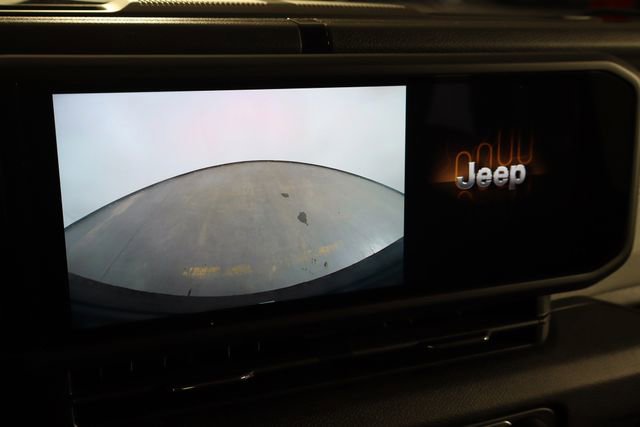 Used 2025 Jeep Wrangler Sport AWD/4WD image 40