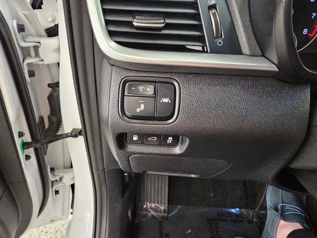 Used 2020 Kia Optima SX image 14