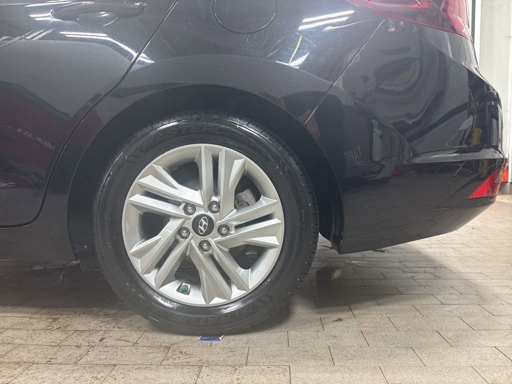 Used 2020 Hyundai Elantra SEL image 15