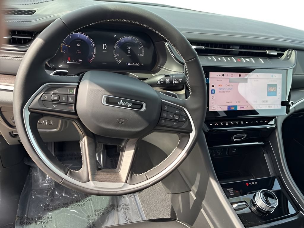 New 2026 Jeep Grand Cherokee L Limited w/ Limited Altitude Package AWD/4WD image 20