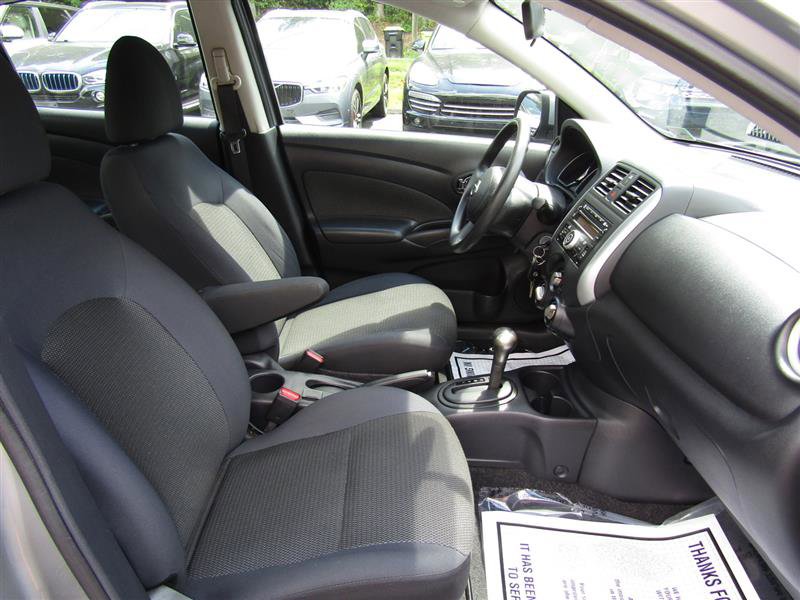 Used 2013 Nissan Versa SV w/ Convenience Pkg image 25