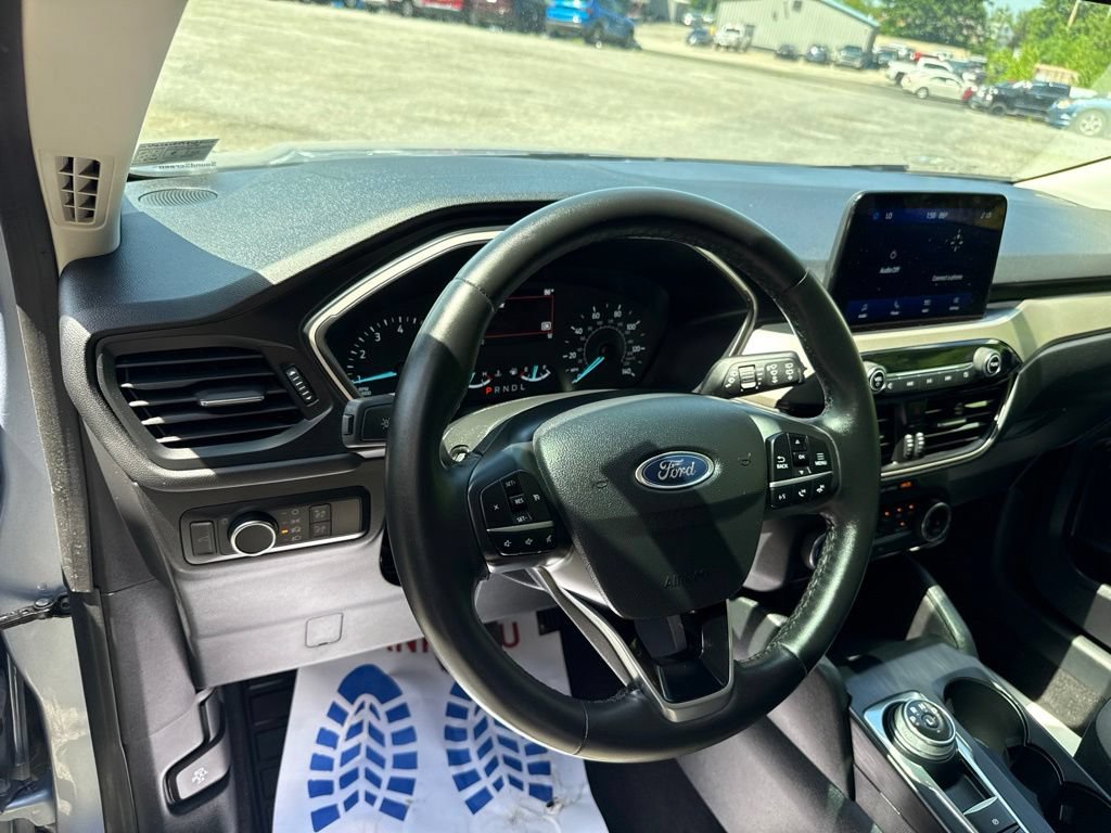 Used 2022 Ford Escape SE w/ Convenience Package FWD image 15