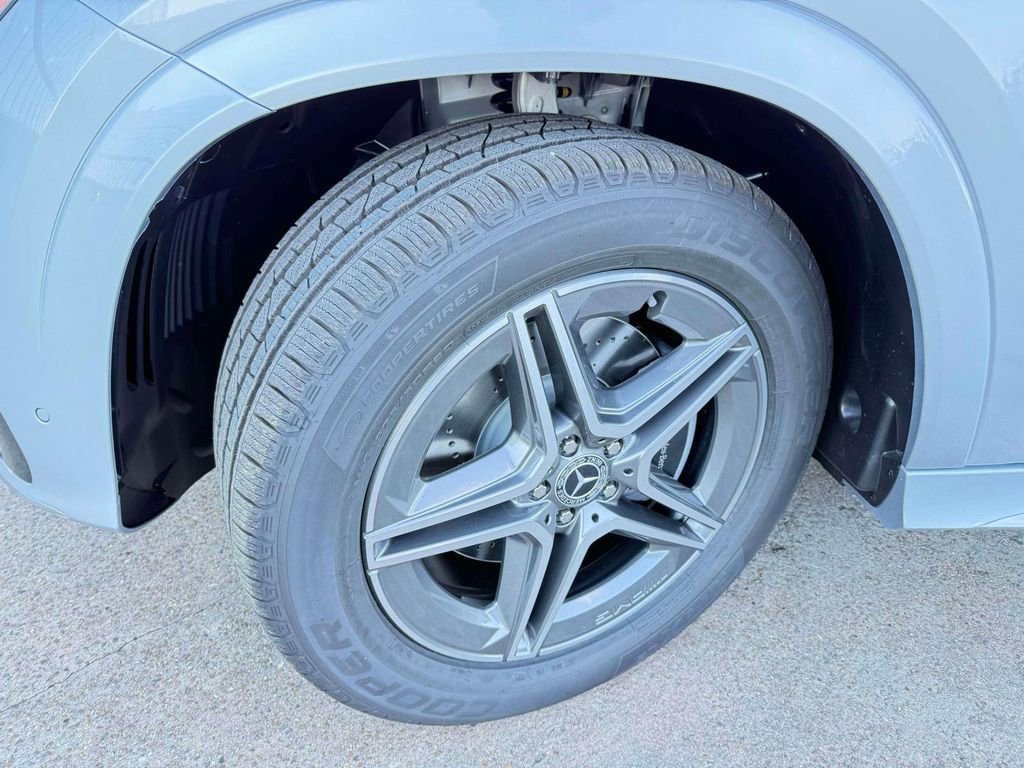 New 2026 Mercedes-Benz GLE 450 4MATIC Coupe image 3