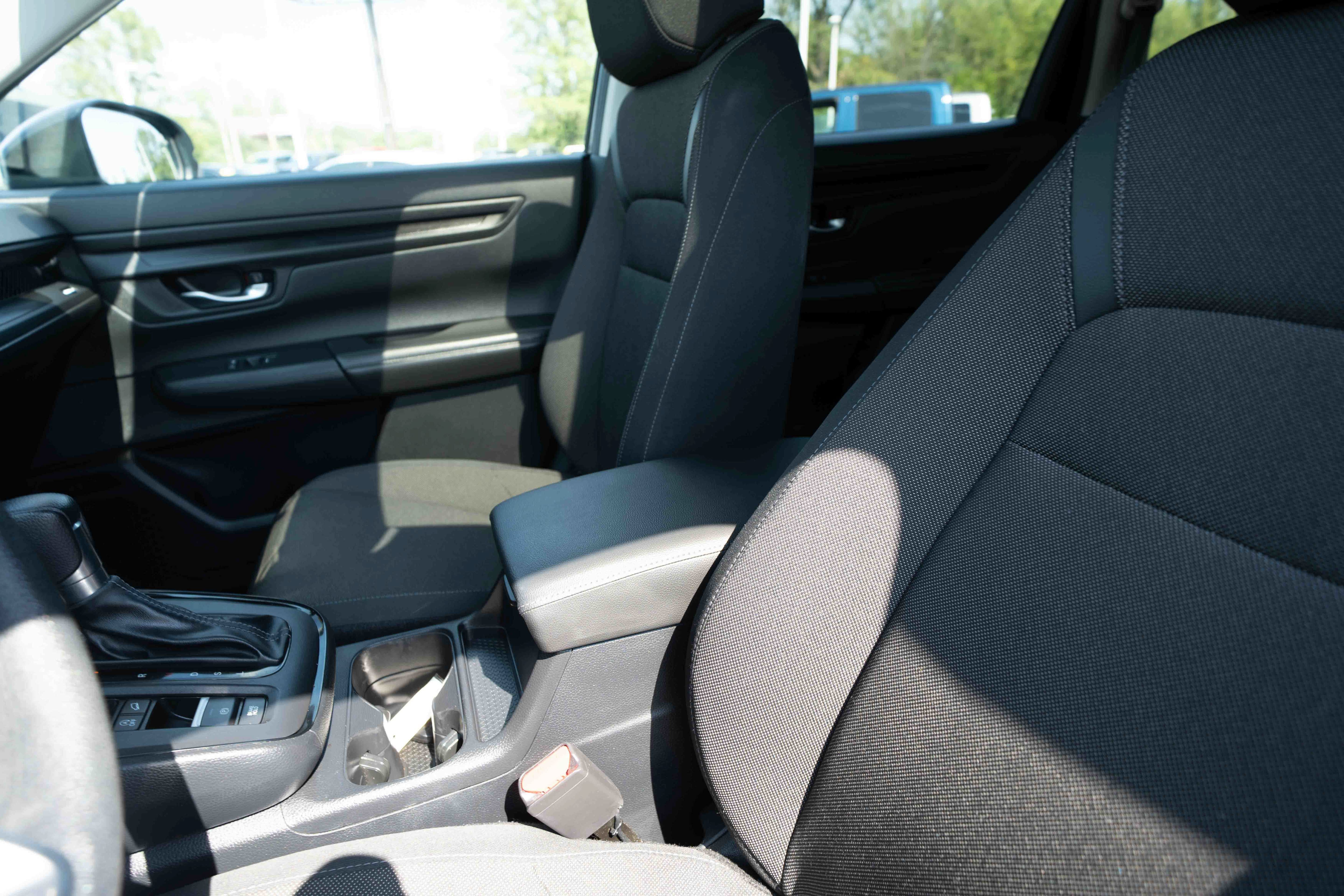 Used 2025 Honda CR-V EX image 10