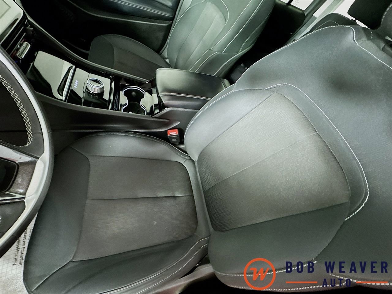 Used 2023 Jeep Grand Cherokee Laredo image 21