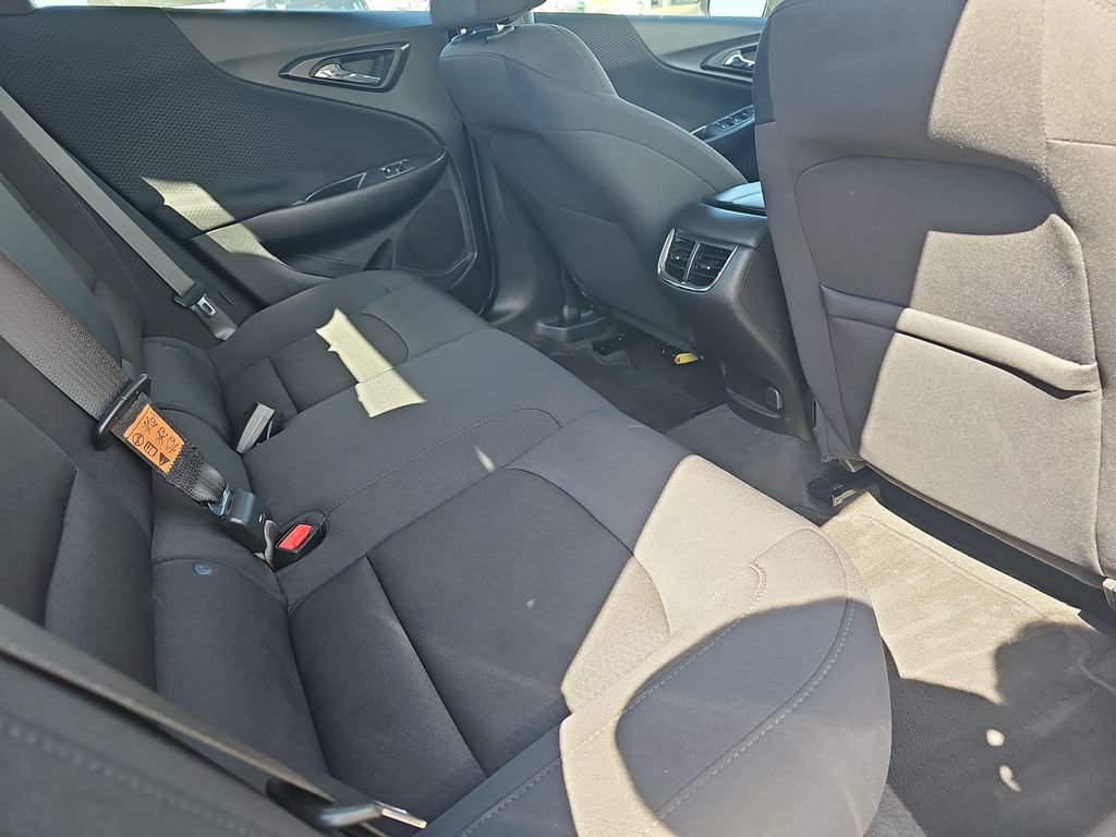 Used 2025 Chevrolet Malibu LT FWD image 11
